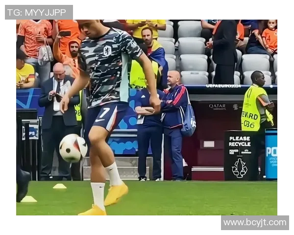 球星魅力与花式足球技巧的完美融合与创新演绎